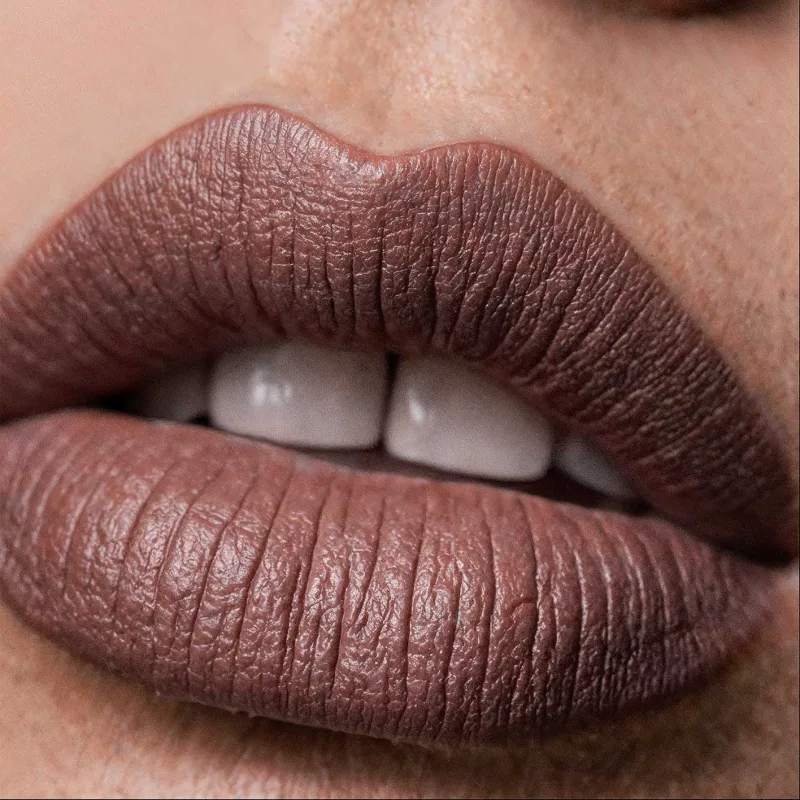 labbra mocha mousse matitone rossetto etrvsca cosmesi