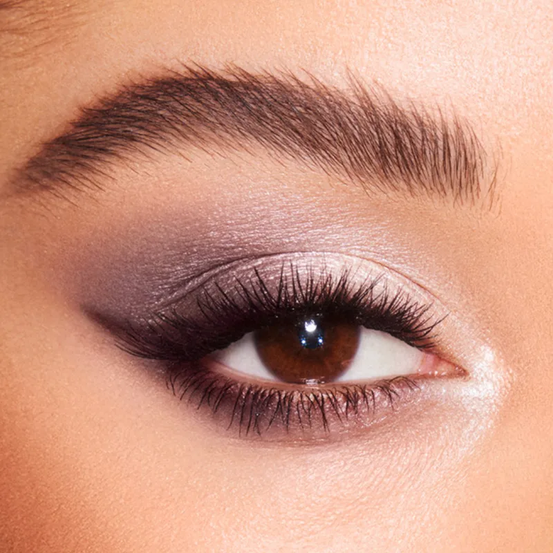 smokey eye grigio e nero elegante